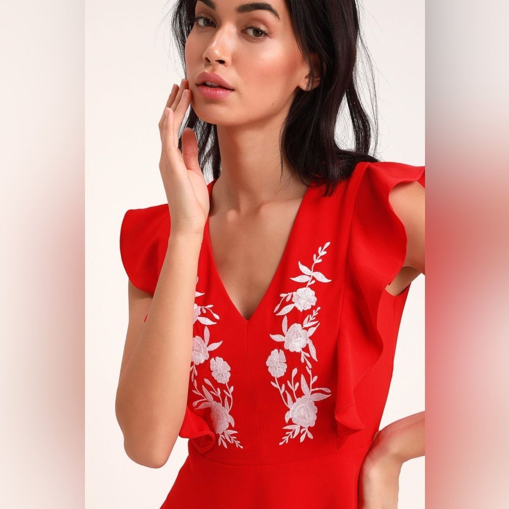 Lulu’s Red & White Embroidery Flowers New Adventure Skater Dress Ruffles Size M